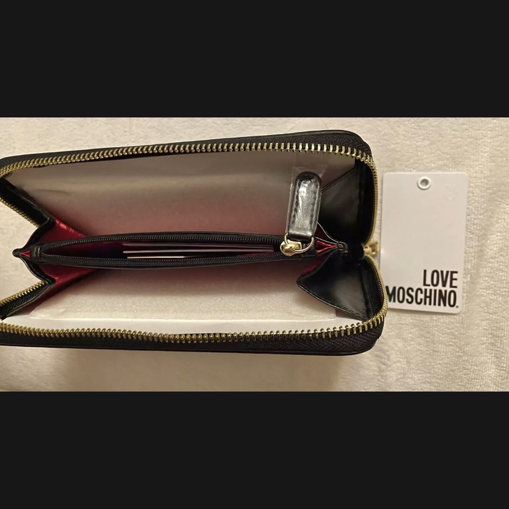 🎉HP🎉New Love Moschino Quilted Heart Stud Zip Wallet Black/Gold✨🖤 - Picture 11 of 13